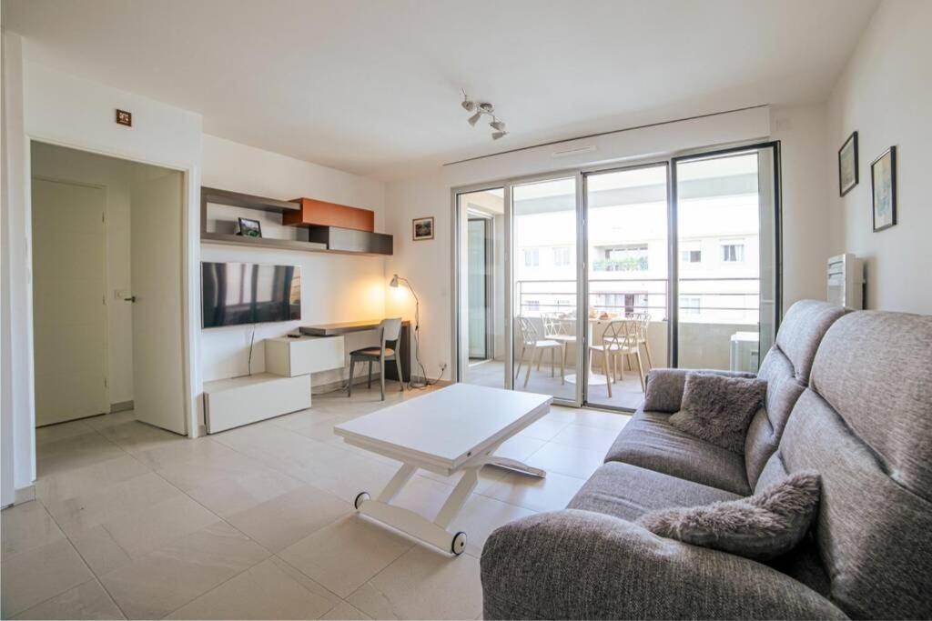 Marina Bay Apartment Antibes Exterior photo